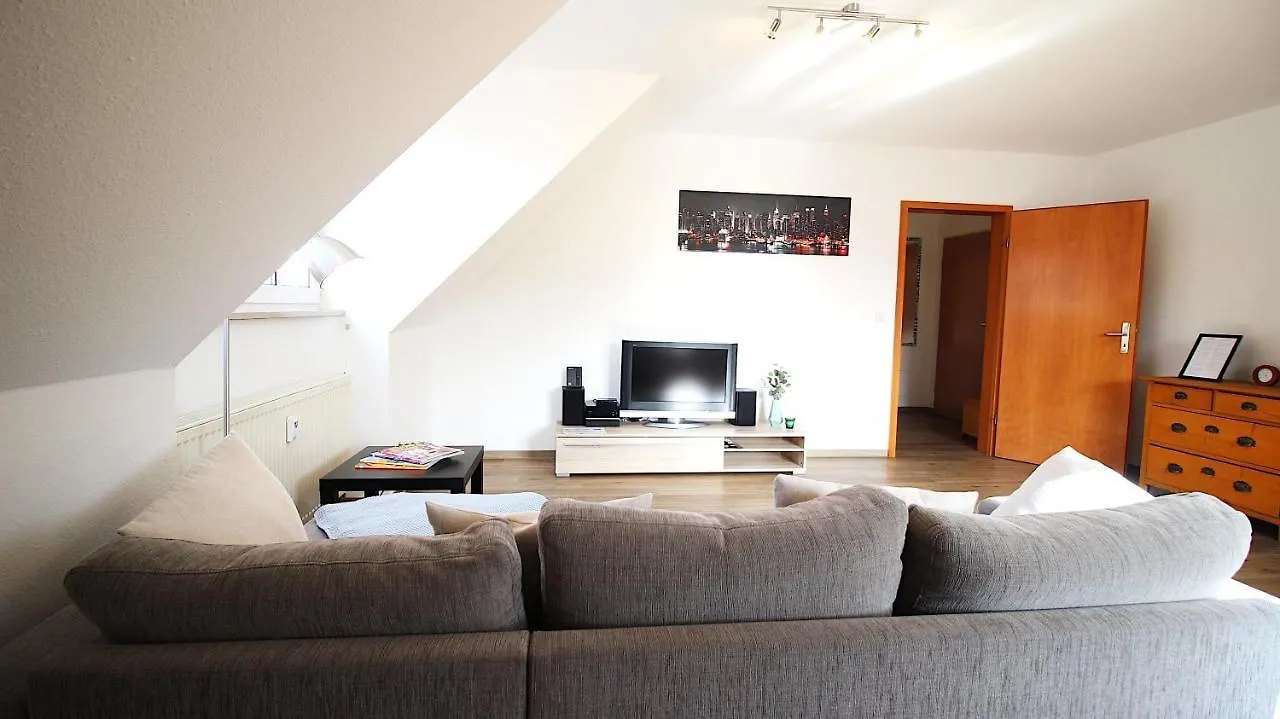 Homie Stay Zell - Apartment Mit Privatparkplatz 0*, Zell am Main Germany