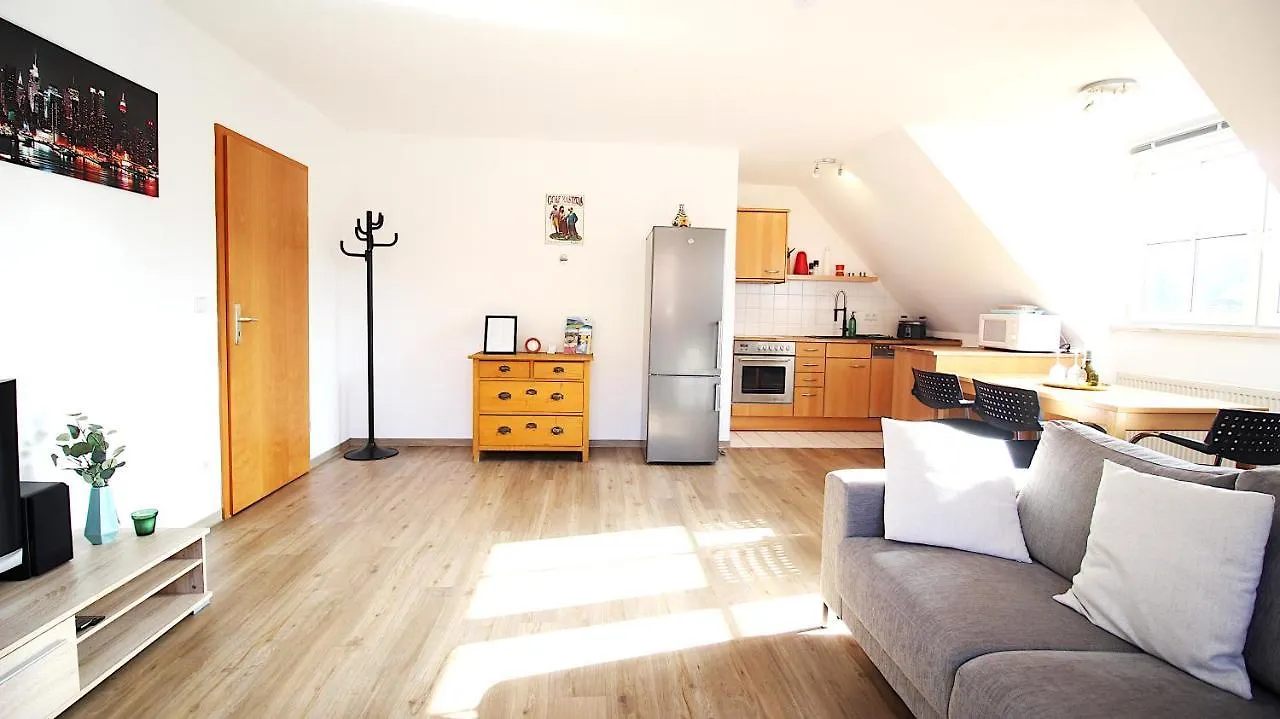 Homie Stay Zell - Apartment Mit Privatparkplatz Zell am Main